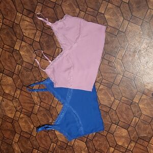 Size medium shein set of lace tanktops